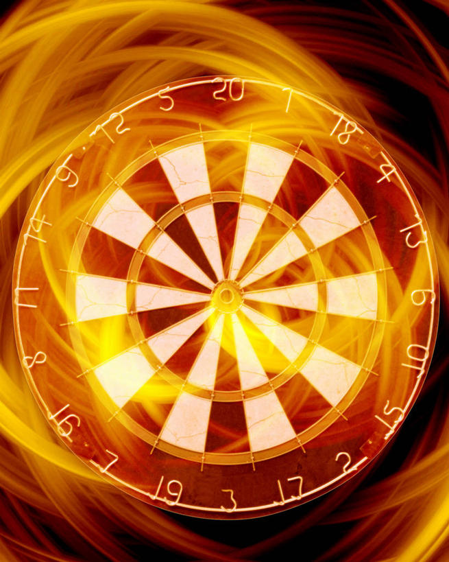 无人,竖图,室内,特写,白天,正面,成功,胜利,静物,阴影,朦胧,模糊,光线,标志,数字,文字,影子,字符,灯光,飞镖,标识,阿拉伯数字,靶心,瞄准,镖针,飞镖运动,彩图