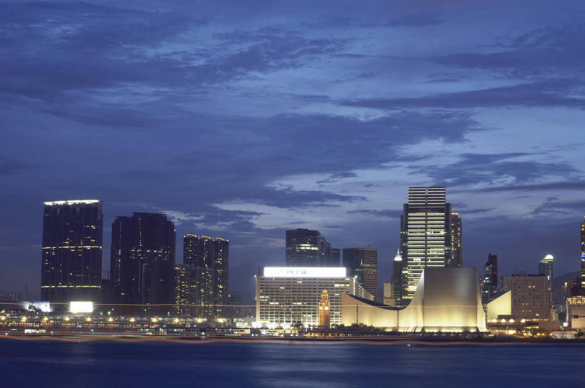 无人,高楼大厦,横图,室外,夜晚,仰视,度假,海浪,海洋,美景,城市风光,城市,大厦,建筑,摩天大楼,夜景,香港,中国,亚洲,阴影,光线,影子,景观,浪花,灯光,娱乐,建设,维多利亚港,海水,享受,休闲,景色,放松,港,海景,东亚,香港特别行政区,港澳台,中华人民共和国,维港,大海,风浪,海,海水的波动,近岸浪,涌浪,彩图,低角度拍摄,大楼,高层建筑,高楼,摩天楼