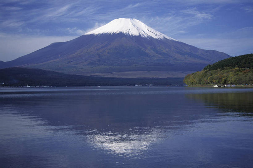 无人,横图,室外,白天,正面,旅游,度假,湖,湖泊,火山,美景,山,水,雪,雪山,植物,大雪,富士山,日本,亚洲,阴影,波纹,光线,影子,冰,湖面,积雪,景观,山峰,水流,水面,雪景,云,云朵,冬季,冬天,涟漪,山峦,云彩,娱乐,树,树木,蓝色,绿色,白云,倒影,蓝天,水纹,天空,阳光,自然,波浪,湖水,天,享受,休闲,景色,放松,寒冷,生长,晴朗,成长,淡水湖,冰冷,倒映,自然风光,东亚,本州,本州岛,日本国,中部地方,山梨,山梨县,水晕,严寒,冰凉,酷寒,凛冽,凛凛,极冷,富士五湖,山中湖,反照,活火山,晴空,彩图,南都留郡,富士河口湖町