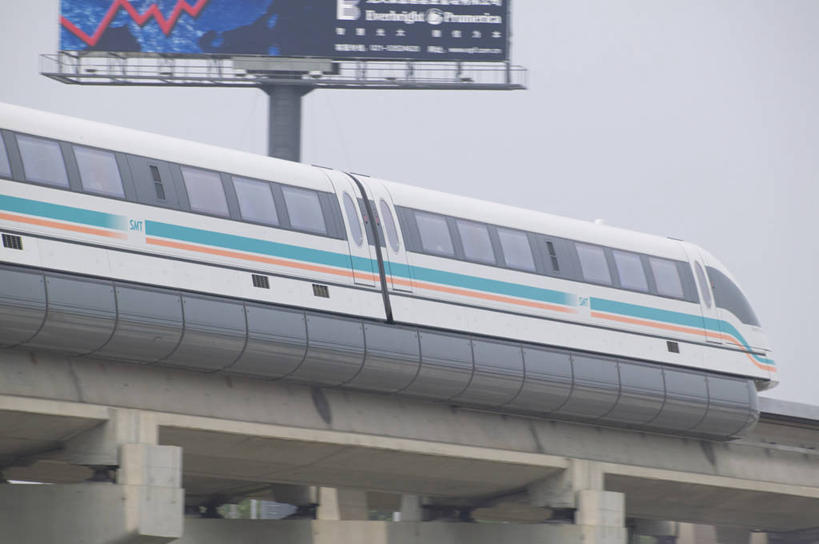 无人,横图,室外,白天,仰视,度假,美景,城市风光,城市,路,铁路,上海,中国,亚洲,阴影,光线,信息,影子,景观,轨道,交通,铁轨,娱乐,布告,布告栏,车,蓝色,蓝天,天空,阳光,交通工具,天,享受,休闲,景色,放松,运输,晴朗,申,通知,公告,传播,载具,消息,磁悬浮,东亚,上海市,磁悬浮列车,万里无云,中华人民共和国,沪,华东地区,公布栏,晴空,晴空万里,彩图,低角度拍摄,磁悬浮技术