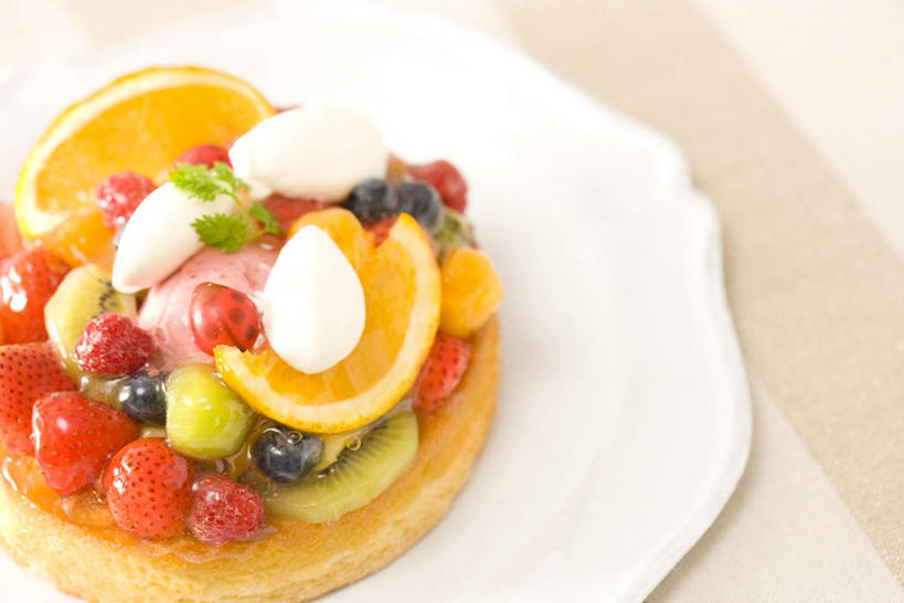 点心,无人,横图,俯视,室内,特写,白天,下午茶,草莓,浆果,蓝莓,水果,切开,阴影,新鲜,反射,影子,生食,食品,果实,水果蛋糕,食物,糕点,切,摄影,有机食品,绿色食品,影棚,甜橙,剖面,切面,洋莓,水果皇后,山都柿,蓝浆果,蓝靛果,红莓,地莓,橙子,橙,彩图,高角度拍摄,影棚拍摄,拍摄,鹄壳,黄橙,黄果,金橙,金环,金球,糖橙,都柿,笃斯,蛋糕