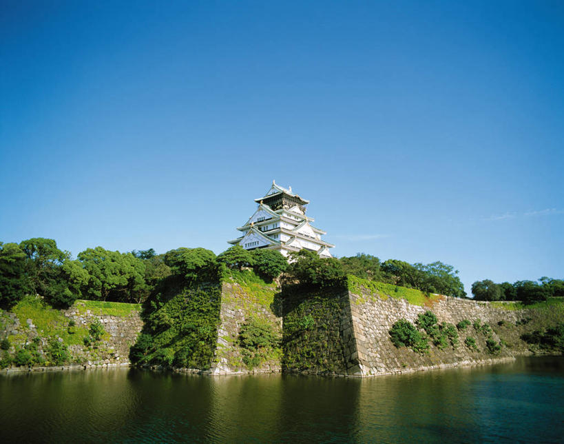 无人,公园,横图,室外,白天,仰视,旅游,度假,河流,名胜古迹,树林,水,植物,标志建筑,地标,建筑,日本,亚洲,阴影,波纹,遗迹,光线,影子,堡垒,城堡,河水,水流,涟漪,中央区,古迹,文物,娱乐,建设,古建筑,树,树木,蓝色,绿色,蓝天,水纹,天空,阳光,自然,波浪,天,享受,休闲,旅游胜地,放松,大阪,大阪城公园,生长,晴朗,成长,要塞,古文明,东亚,本州,万里无云,大阪府,本州岛,日本国,近畿地方,大阪城,近畿,水晕,设防,晴空,晴空万里,彩图,低角度拍摄