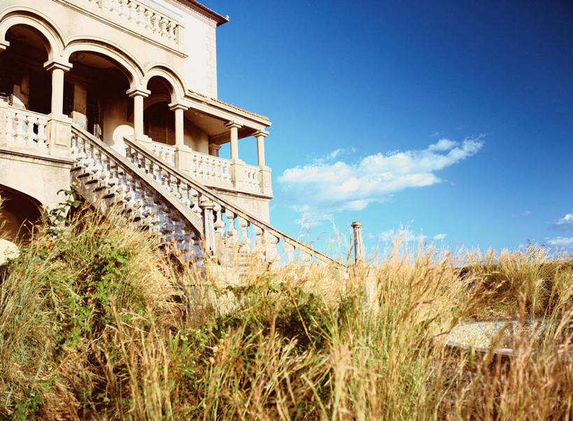 无人,家,栏杆,横图,室外,白天,正面,草地,草坪,美景,植物,别墅,楼梯,葡萄牙,欧洲,阴影,光线,扶手,影子,房屋,阶梯,屋子,景观,云,云朵,公寓,云彩,洋房,护栏,楼房,台阶,住宅,草,蓝色,绿色,白云,蓝天,天空,阳光,自然,天,景色,晴朗,南欧,自然风光,葡萄牙共和国,马德拉,马德拉群岛,晴空,彩图,房子