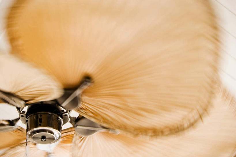 无人,横图,室内,特写,白天,仰视,天花板,静物,阴影,朦胧,模糊,反射,电器,影子,风扇,夏季,清凉,凉爽,夏天,吊扇,电风扇,电扇,家电,家用电器,彩图,低角度拍摄,小家电