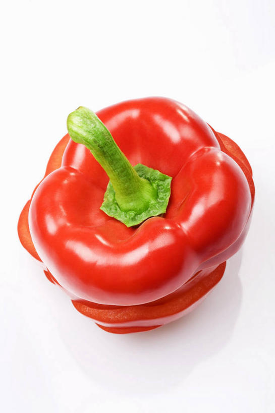 无人,竖图,俯视,室内,特写,白天,白色背景,餐桌,桌子,辣椒,蔬菜,阴影,新鲜,反射,影子,食品,食物,一个,红色,摄影,有机食品,绿色食品,影棚,单个,餐台,彩椒,辣角,红海椒,大椒,辣虎,广椒,甜椒,柿子椒,辣子,海椒,番椒,灯笼椒,彩图,高角度拍摄,影棚拍摄,拍摄