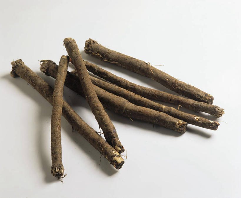 无人,横图,俯视,室内,特写,白天,白色背景,餐桌,桌子,蔬菜,一排,许多,阴影,新鲜,整齐,反射,影子,食品,褐色,很多,食物,排列,摄影,有机食品,绿色食品,影棚,餐台,队列,鸦葱,彩图,高角度拍摄,影棚拍摄,拍摄