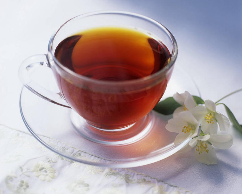 无人,横图,俯视,室内,特写,白天,幸福,茶,桌面,桌子,茉莉花,杯子,餐具,阴影,盛开,反射,木制,碟子,盘,影子,茶叶,饮品,一杯,花蕾,娱乐,花,花瓣,花朵,茉莉,鲜花,一个,盘子,木制品,水杯,碟,花茶,花苞,花蕊,享受,休闲,温馨,放松,乐趣,保健,养生,摄影,影棚,单个,花草茶,舒适,莫利花,没丽,没利,末莉,末利,香魂,茉莉花茶,茉莉香片,香花茶,香片,熏花茶,茶杯,彩图,高角度拍摄,影棚拍摄,拍摄,抹厉,木梨花