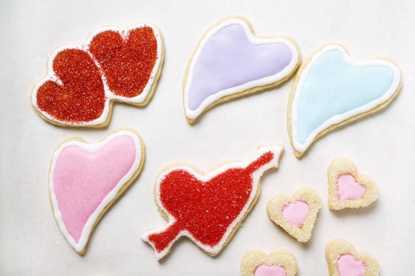 点心,无人,横图,俯视,室内,特写,白天,白色背景,爱情,餐桌,桌子,爱心,食品,曲奇,浪漫,食物,饼干,零食,温暖,温馨,心形,恩爱,摄影,影棚,餐台,和睦,曲奇饼,曲奇饼干,一箭穿心,心型,彩图,高角度拍摄,影棚拍摄,拍摄,融洽