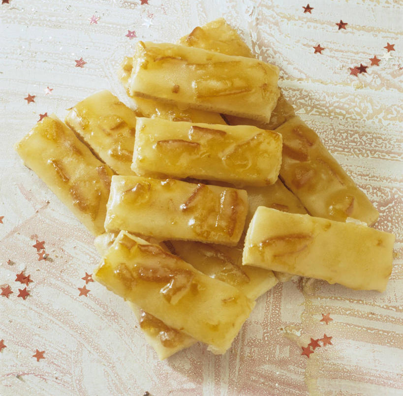 点心,无人,横图,俯视,室内,特写,白天,下午茶,餐桌,桌子,圣诞节,许多,阴影,节日,庆祝,反射,影子,食品,很多,文化,食物,糕点,庆典,餐台,纪念,彩图,高角度拍摄,蛋糕