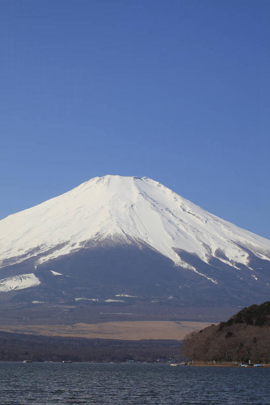 无人,竖图,室外,白天,正面,旅游,度假,湖,湖泊,火山,美景,山,水,雪,雪山,大雪,富士山,日本,亚洲,阴影,波纹,光线,影子,冰,湖面,积雪,景观,山峰,水流,水面,雪景,冬季,冬天,涟漪,山峦,娱乐,蓝色,倒影,蓝天,水纹,天空,阳光,自然,波浪,湖水,天,享受,休闲,景色,放松,寒冷,晴朗,冰冷,倒映,自然风光,东亚,本州,万里无云,本州岛,日本国,中部地方,山梨,山梨县,水晕,严寒,冰凉,酷寒,凛冽,凛凛,极冷,反照,活火山,晴空,晴空万里,彩图,山中湖村