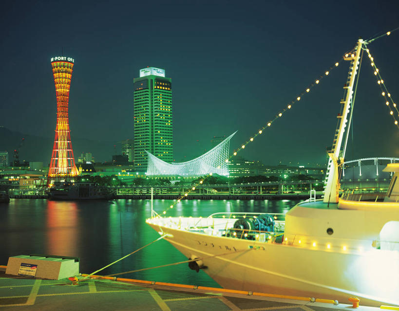 帆船,无人,高楼大厦,横图,室外,夜晚,正面,度假,河流,美景,水,城市风光,城市,大厦,建筑,摩天大楼,夜景,船,照明,日本,亚洲,一艘,阴影,光线,彩灯,影子,河水,景观,水流,灯光,娱乐,灯,灯具,交通工具,享受,休闲,景色,放松,花灯,照亮,照明设备,载具,东亚,观光塔,本州,本州岛,日本国,近畿地方,近畿,兵库,兵库县,神户,神户港,神户港口塔,神户市,神戸,县厅,神戸市,彩图,大楼,高层建筑,高楼,摩天楼,神户港塔