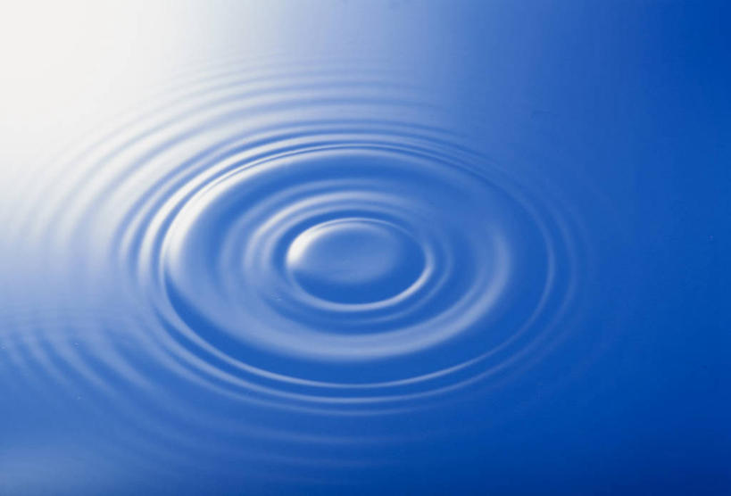 无人,横图,俯视,室内,特写,白天,水,波纹,透明,液体,气泡,水滴,涟漪,漩涡,水泡,水珠,蓝色,水纹,泡泡,圆弧,理智,沉静,冷色,高深,冷淡,彩图,高角度拍摄