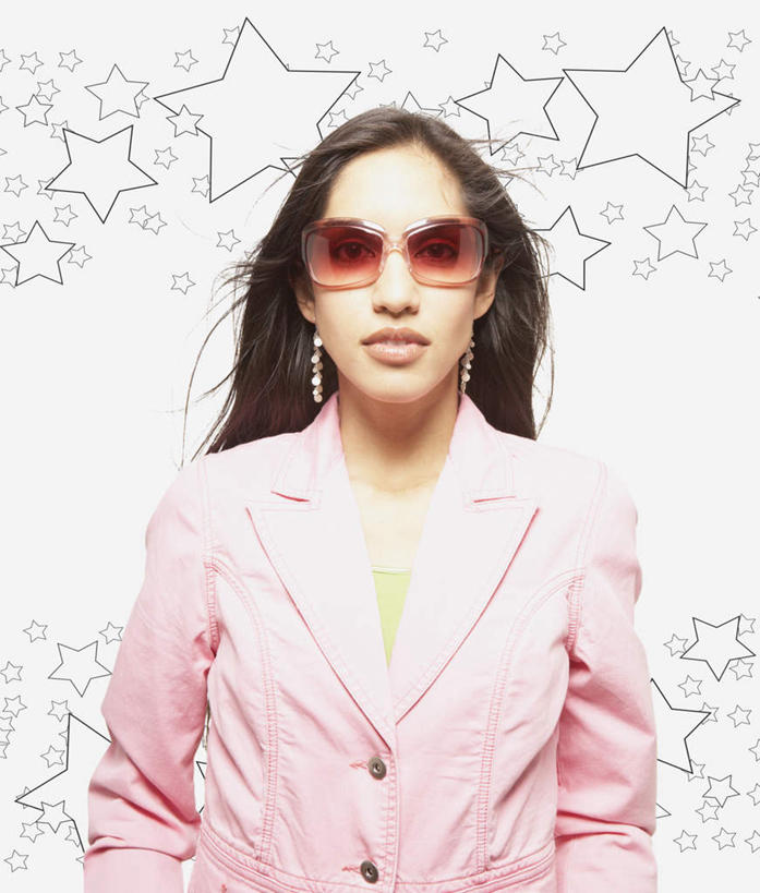 东方人,无人,站,竖图,室内,白天,白色背景,正面,绘画,数码,科技,亚洲,仅一个年轻女性,仅一个女性,仅一个人,戴,阴影,服装,网络,墨镜,图形,眼镜,星星,高光,几何,计算机图形,合成,注视,休闲装,黄种人,衣服,太阳镜,太阳眼镜,观察,看,站着,休闲,星形,休闲服,遮阳镜,服饰,观看,电脑合成图,数码合成图,戴着,察看,个人,关注,五角形,写实,具体,具象,年轻女性,女人,女性,亚洲人,墙纸,五角星,站立,半身,彩图