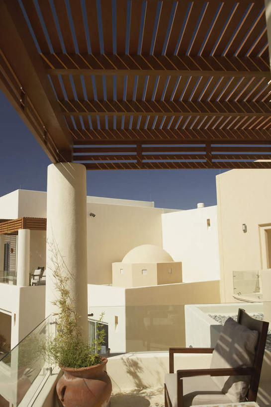 无人,家,竖图,室外,白天,正面,度假,美景,植物,城市风光,城市,椅子,墨西哥,阴影,光线,盆栽,影子,房屋,屋子,景观,公寓,盆景,娱乐,洋房,楼房,住宅,蓝色,绿色,蓝天,天空,阳光,自然,天,享受,休闲,景色,放松,生长,晴朗,成长,北美,北美洲,美洲,万里无云,北亚美利加洲,亚美利加洲,墨西哥合众国,仙人掌王国,南下加利福尼亚,南下加利福尼亚州,晴空,晴空万里,彩图,房子