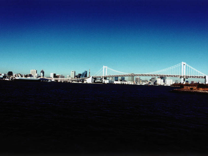 无人,高楼大厦,横图,全景,室外,白天,仰视,度假,办公楼,海浪,海洋,美景,天际线,城市风光,城市,大桥,大厦,建筑,立交桥,摩天大楼,桥梁,写字楼,东京,日本,亚洲,阴影,光线,影子,景观,浪花,高架,斜拉桥,桥,彩虹大桥,娱乐,蓝色,蓝天,天空,阳光,海水,楼宇,天,享受,休闲,商务楼,景色,放松,晴朗,海景,东亚,本州,万里无云,关东地方,本州岛,日本国,东京都,日本彩虹大桥,大海,风浪,海,海水的波动,近岸浪,涌浪,晴空,晴空万里,彩图,低角度拍摄,大楼,高层建筑,高楼,摩天楼