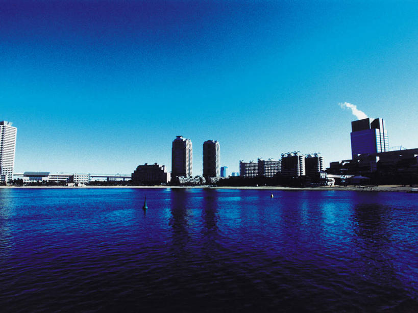 无人,高楼大厦,横图,全景,室外,白天,正面,度假,办公楼,海浪,海洋,美景,天际线,城市风光,城市,大厦,建筑,摩天大楼,写字楼,东京,日本,亚洲,阴影,光线,影子,景观,浪花,娱乐,蓝色,倒影,蓝天,天空,阳光,海水,楼宇,天,享受,休闲,商务楼,景色,放松,晴朗,倒映,海景,东亚,本州,万里无云,关东地方,本州岛,日本国,东京都,县厅,港区,东京市,反照,大海,风浪,海,海水的波动,近岸浪,涌浪,晴空,晴空万里,彩图,大楼,高层建筑,高楼,摩天楼