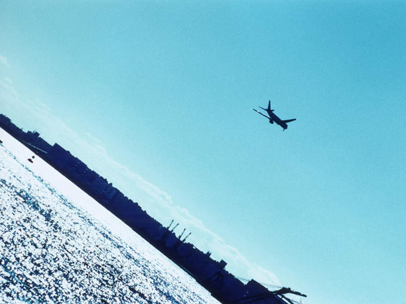 无人,高楼大厦,横图,全景,室外,白天,仰视,度假,办公楼,海浪,海洋,美景,天际线,城市风光,城市,大厦,飞机,建筑,摩天大楼,写字楼,东京,日本,亚洲,阴影,光线,影子,景观,浪花,交通,娱乐,航空,蓝色,蓝天,天空,阳光,海水,楼宇,交通工具,天,享受,休闲,商务楼,景色,放松,运输,晴朗,客机,载具,海景,东亚,本州,万里无云,关东地方,本州岛,日本国,东京都,大海,风浪,海,海水的波动,近岸浪,涌浪,晴空,晴空万里,彩图,低角度拍摄,大楼,高层建筑,高楼,摩天楼