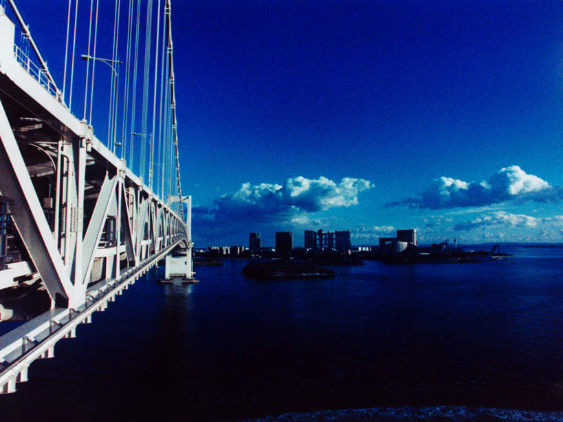 无人,高楼大厦,横图,全景,室外,白天,正面,度假,办公楼,海浪,海洋,美景,天际线,城市风光,城市,大桥,大厦,建筑,立交桥,摩天大楼,桥梁,写字楼,东京,日本,亚洲,阴影,光线,影子,景观,浪花,云,云朵,高架,斜拉桥,桥,彩虹大桥,云彩,娱乐,蓝色,白云,蓝天,天空,阳光,海水,楼宇,天,享受,休闲,商务楼,景色,放松,晴朗,海景,东亚,本州,关东地方,本州岛,日本国,东京都,日本彩虹大桥,大海,风浪,海,海水的波动,近岸浪,涌浪,晴空,彩图,大楼,高层建筑,高楼,摩天楼