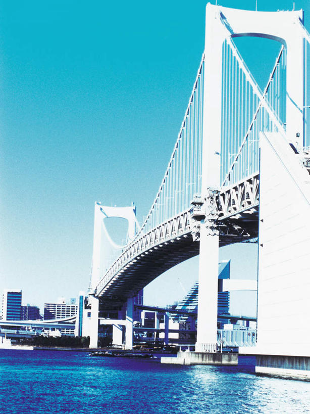 无人,高楼大厦,竖图,室外,白天,仰视,度假,办公楼,海浪,海洋,美景,城市风光,城市,大桥,大厦,建筑,立交桥,摩天大楼,桥梁,写字楼,东京,日本,亚洲,阴影,光线,影子,景观,浪花,高架,斜拉桥,桥,彩虹大桥,娱乐,蓝色,蓝天,天空,阳光,海水,楼宇,天,享受,休闲,商务楼,景色,放松,晴朗,海景,东亚,本州,万里无云,关东地方,本州岛,日本国,东京都,日本彩虹大桥,大海,风浪,海,海水的波动,近岸浪,涌浪,晴空,晴空万里,彩图,低角度拍摄,大楼,高层建筑,高楼,摩天楼