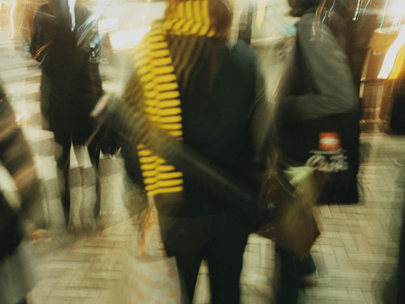 东方人,走,横图,室外,白天,车站,亚洲,行人,游客,游人,服装,朦胧,模糊,站台,许多人,休闲装,黄种人,月台,路人,旅客,背面,衣服,一群人,休闲,休闲服,服饰,过客,男人,男性,年轻男性,年轻女性,女人,女性,中年男性,中年女性,亚洲人,步行,散步,走路,半身,彩图