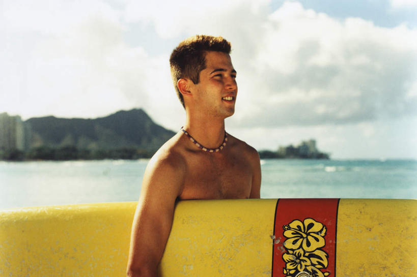 东方人,一个人,高楼大厦,站,横图,室内,白天,侧面,度假,办公楼,海浪,海洋,石头,美景,山,山脉,城市风光,城市,大厦,建筑,摩天大楼,写字楼,项链,亚洲,仅一个男性,仅一个人,握,阴影,光线,冲浪板,石子,影子,景观,浪花,山峰,云,云朵,山峦,拿,云彩,拿着,注视,黄种人,娱乐,运动器械,裸露,装饰品,仅一个年轻男性,蓝色,白云,蓝天,天空,阳光,海水,饰品,首饰,楼宇,群山,天,观察,看,站着,享受,休闲,健身器械,商务楼,景色,放松,握着,晴朗,观看,察看,关注,裸,健身器材,海景,沉积岩,水成岩,冲浪装备,男人,男性,年轻男性,亚洲人,大海,风浪,海,海水的波动,近岸浪,石块,岩石,涌浪,晴空,站立,半身,彩图,大楼,高层建筑,高楼,摩天楼,运动器材