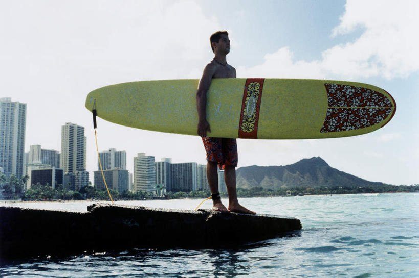 东方人,一个人,高楼大厦,站,横图,室内,白天,侧面,度假,办公楼,海浪,海洋,石头,美景,山,山脉,城市风光,城市,大厦,建筑,摩天大楼,写字楼,亚洲,仅一个男性,仅一个人,握,阴影,裤子,光线,冲浪板,石子,影子,景观,浪花,山峰,云,云朵,山峦,拿,云彩,拿着,注视,黄种人,娱乐,运动器械,仅一个年轻男性,蓝色,白云,蓝天,天空,阳光,海水,楼宇,群山,天,观察,看,站着,享受,休闲,健身器械,商务楼,景色,放松,握着,晴朗,观看,察看,关注,健身器材,海景,沉积岩,水成岩,冲浪装备,男人,男性,年轻男性,亚洲人,大海,风浪,海,海水的波动,近岸浪,石块,岩石,涌浪,晴空,站立,彩图,全身,大楼,高层建筑,高楼,摩天楼,运动器材