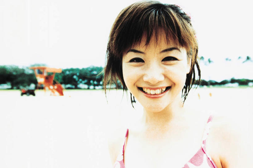 东方人,脸,头,脸颊,脖子,一个人,站,笑,微笑,露齿笑,横图,室内,特写,白天,正面,泳装,比基尼,旅游,度假,美景,沙滩,树林,植物,亚洲,仅一个年轻女性,仅一个女性,仅一个人,朦胧,模糊,沙子,海岸,景观,沙地,注视,黄种人,娱乐,肩膀,树,树木,绿色,自然,观察,看,站着,享受,休闲,景色,放松,生长,成长,观看,察看,关注,自然风光,年轻女性,女人,女性,亚洲人,头部,脖,颈,颈部,脸部,脸蛋,面部,海滩,站立,半身,彩图,三点式,泳衣