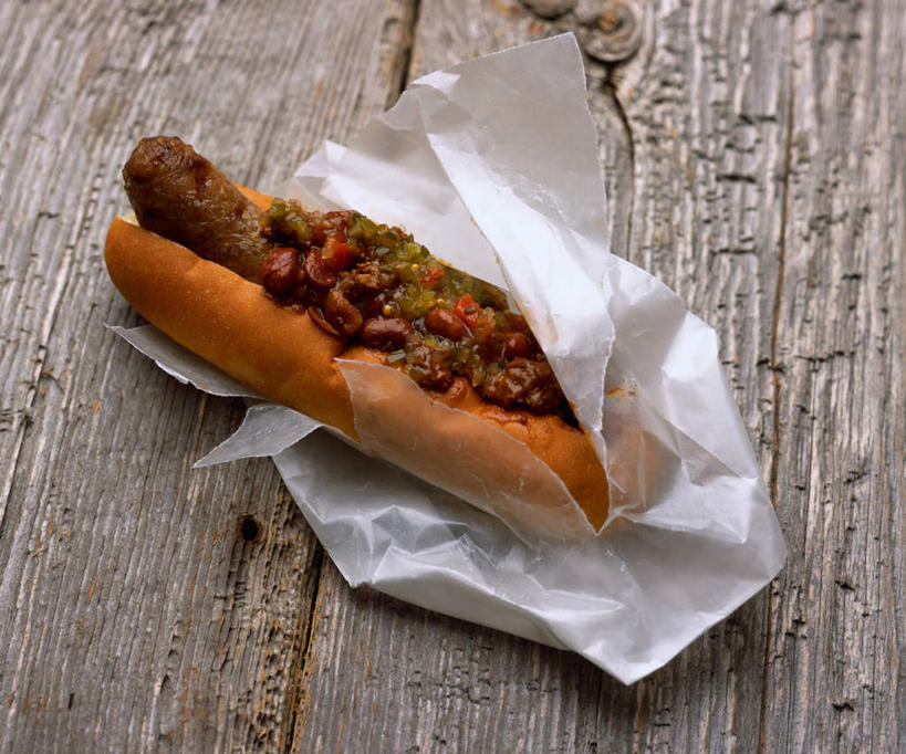 无人,横图,俯视,室内,特写,白天,烹饪,西餐,餐桌,桌面,桌子,包装,包装纸,料理,食品,热狗,菜肴,美食,食物,一个,白色,快餐,西式,摄影,佳肴,影棚,单个,餐台,西式快餐,垃圾食品,彩图,高角度拍摄,影棚拍摄,拍摄