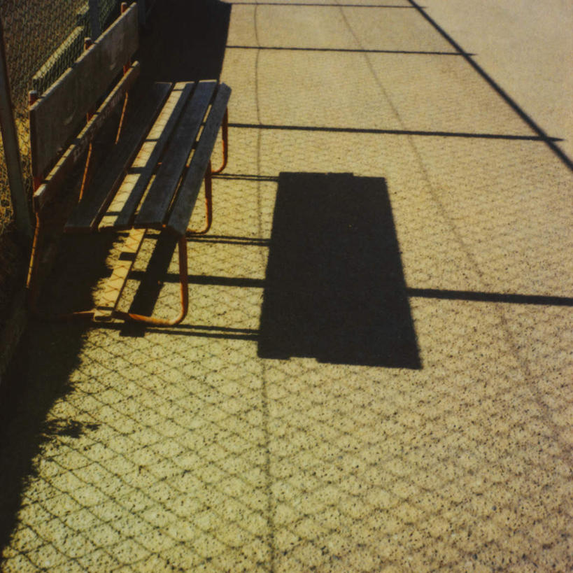 无人,栏杆,方图,俯视,室外,白天,度假,美景,日落,城市风光,城市,道路,路,公路,椅子,阴影,光线,影子,长椅,景观,晚霞,霞光,落日,围栏,交通,娱乐,护栏,阳光,黄昏,享受,休闲,景色,彩霞,放松,排椅,夕照,夕阳,马路,彩图,高角度拍摄,斜阳