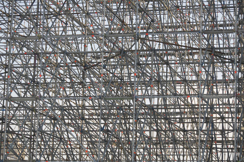 无人,交叉,横图,室外,白天,正面,度假,美景,城市风光,城市,德国,欧洲,朦胧,模糊,纹路,纹理,支架,景观,首都,娱乐,柏林,架子,脚手架,施工,建筑工地,享受,休闲,景色,放松,庞大,支撑,复杂,固定,西欧,德意志联邦共和国,肌理,相交,交集,地盘,建筑地盘,施工地盘,柏林州,繁杂,彩图,工地,稳固