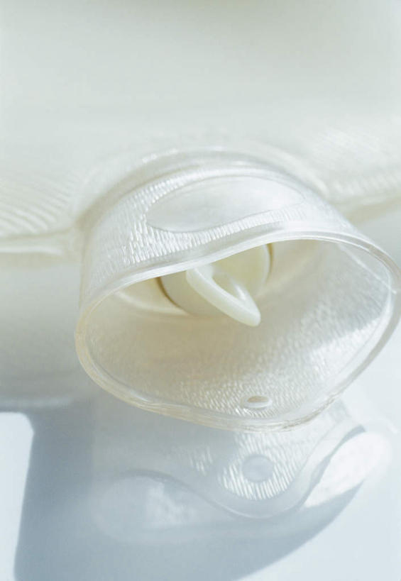 无人,竖图,室内,特写,白天,白色背景,正面,静物,阴影,朦胧,模糊,光线,影子,塑料,一个,白色,塑料制品,摄影,影棚,单个,热水袋,彩图,影棚拍摄,拍摄