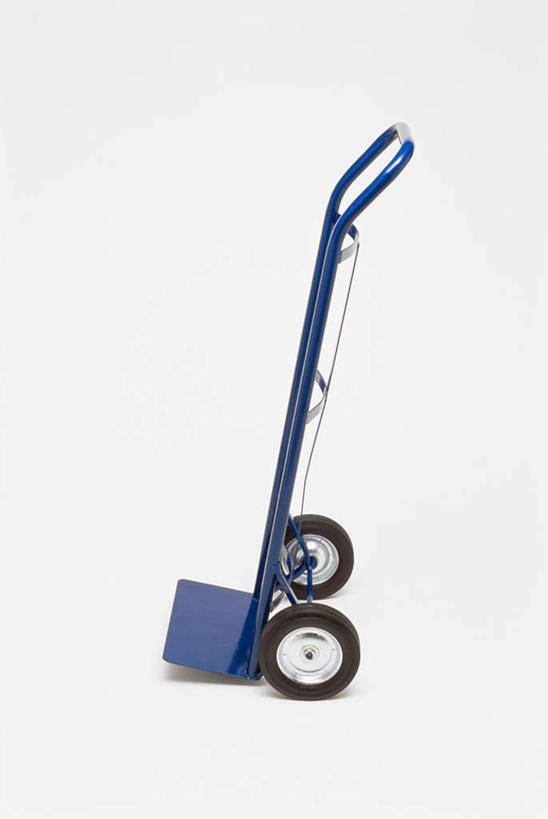 无人,竖图,俯视,室内,特写,白天,白色背景,静物,一辆,车,蓝色,手推车,交通工具,摄影,影棚,载具,彩图,高角度拍摄,影棚拍摄,拍摄