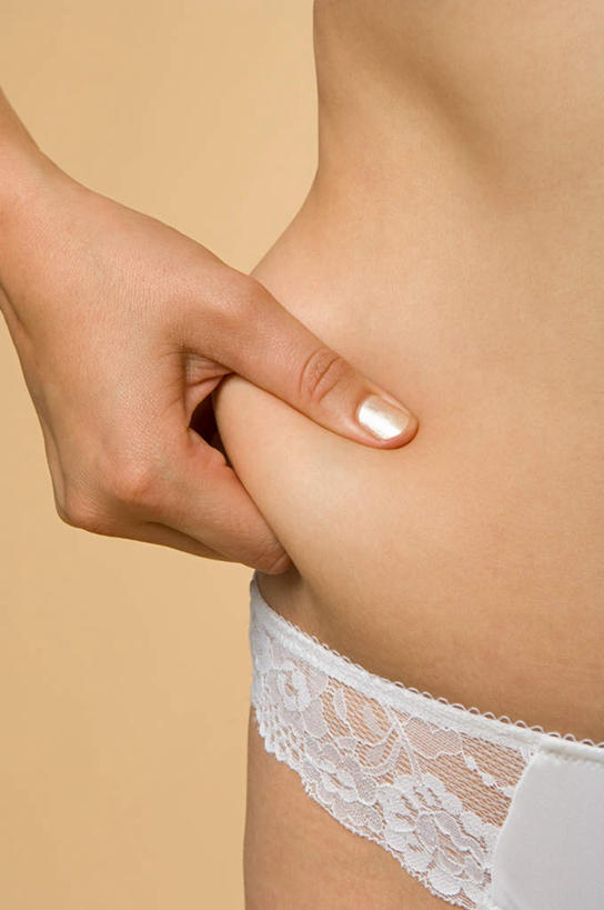 西方人,手,一个人,站,捏,竖图,室内,特写,白天,正面,欧洲,欧洲人,仅一个女性,仅一个人,黄色背景,内裤,墙,蕾丝,捏着,墙壁,墙面,站着,仅一个中年女性,手部,摄影,影棚,单手,女人,女性,中年女性,白种人,站立,半身,彩图,影棚拍摄,拍摄