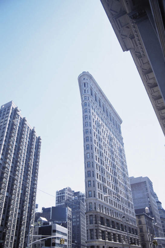 无人,家,高楼大厦,竖图,室外,白天,仰视,度假,美景,别墅,城市风光,标志建筑,城市,大厦,地标,建筑,摩天大楼,纽约,美国,房屋,屋子,景观,公寓,曼哈顿,娱乐,建设,洋房,楼房,住宅,蓝色,蓝天,天空,天,享受,休闲,景色,放松,晴朗,北美,北美洲,美洲,第五大道,纽约州,万里无云,帝国之州,帝国州,北亚美利加洲,亚美利加洲,纽约第五街,福勒大厦,熨斗大厦,晴空,晴空万里,彩图,低角度拍摄,房子,大楼,高层建筑,高楼,摩天楼,曼哈顿岛