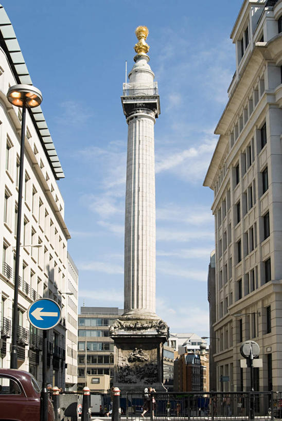 无人,家,竖图,室外,白天,仰视,旅游,度假,植物,标志建筑,地标,建筑,路灯,照明,英国,欧洲,柱子,房屋,屋子,云,云朵,公寓,灯光,云彩,娱乐,建设,洋房,楼房,英格兰,住宅,灯,树,树木,蓝色,绿色,白云,蓝天,天空,自然,天,享受,休闲,旅游胜地,放松,生长,晴朗,成长,照亮,照明设备,西欧,大不列颠,大不列颠及北爱尔兰联合王国,大不列颠联合王国,日不落英帝国,英吉利,大伦敦,晴空,彩图,低角度拍摄,房子