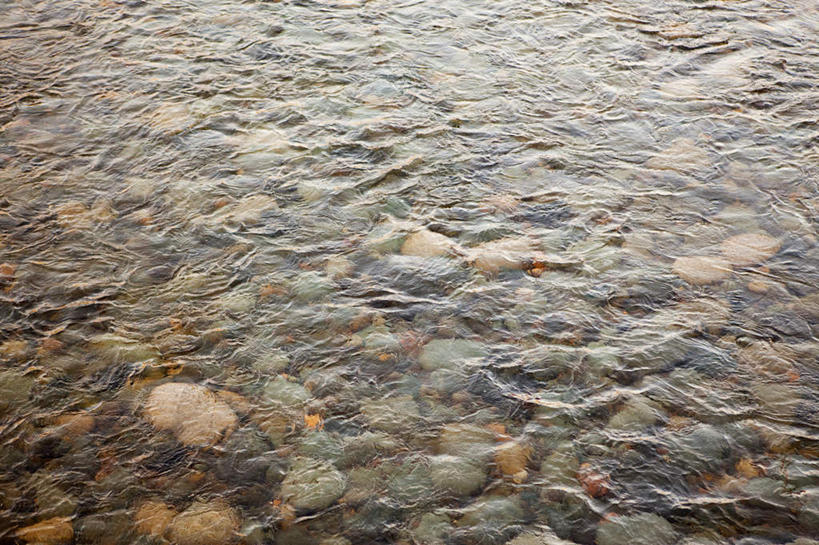 无人,横图,俯视,室外,白天,旅游,度假,湖,湖泊,石头,美景,水,阿根廷,石子,湖面,景观,水流,水面,娱乐,自然,湖水,享受,休闲,景色,南美,放松,南美洲,拉丁美洲,自然风光,美洲,亚美利加洲,南亚美利加洲,阿根廷共和国,石块,岩石,彩图,高角度拍摄