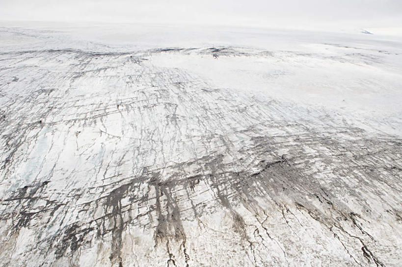 无人,横图,俯视,航拍,室外,白天,旅游,度假,冰山,美景,山,欧洲,冰岛,阴影,光线,影子,冰,地平线,景观,山峰,云,云朵,辽阔,地面,山峦,云彩,娱乐,冰川,蓝色,白云,蓝天,天空,阳光,自然,天,享受,休闲,广阔,景色,放松,寒冷,晴朗,一望无际,冰冷,鸟瞰,自然风光,北欧,延伸,冰河,冰岛共和国,杰古沙龙湖,天地相交,严寒,冰凉,酷寒,凛冽,凛凛,极冷,瓦特纳冰原,无边无际,一马平川,晴空,彩图,高角度拍摄