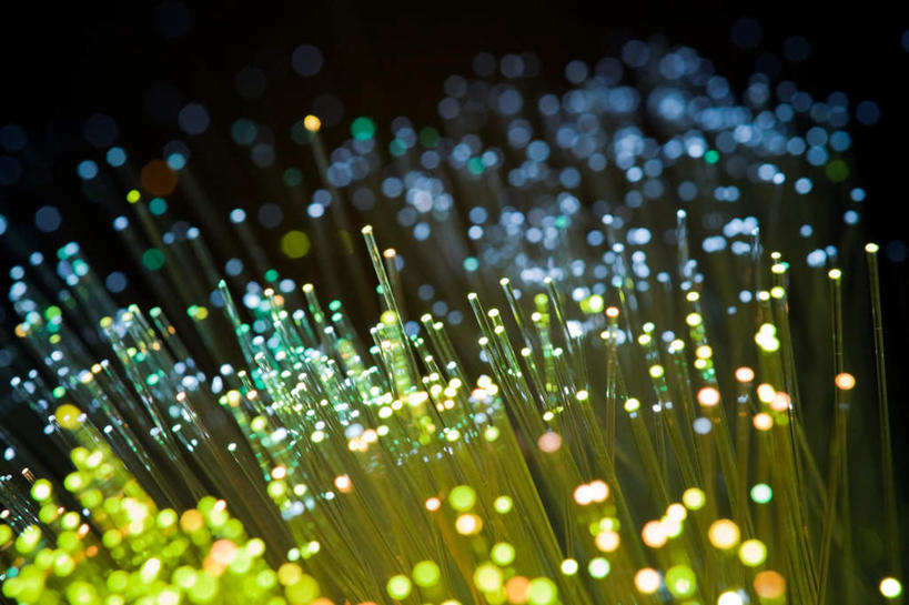 无人,横图,室内,特写,白天,正面,静物,黑色背景,梦幻,透明,发光,光束,光纤,光亮,辉煌,黄色,健康,摄影,活泼,影棚,希望,暖色,光导纤维,未来,发亮,光辉,憧憬,光明,功名,轻快,传输介质,全反射,传导工具,彩图,影棚拍摄,拍摄