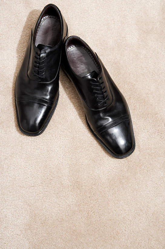 无人,竖图,俯视,室内,特写,白天,白色背景,鞋,静物,鞋子,一双,阴影,反射,影子,皮革,摄影,影棚,彩图,高角度拍摄,影棚拍摄,皮鞋,拍摄