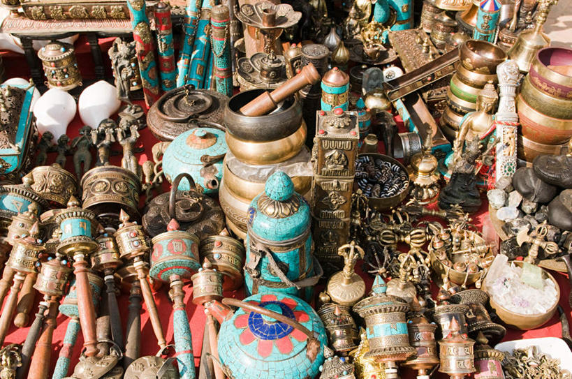 无人,商店,横图,俯视,室外,特写,白天,度假,美景,城市风光,城市,静物,尼泊尔,亚洲,一堆,许多,阴影,堆叠,堆积,节日,光线,影子,景观,文化,娱乐,商铺,阳光,祈祷,享受,休闲,健康,器皿,景色,放松,许愿,宗教,信仰,纪念,堆,祈求,研磨,臼杵,南亚,转经筒,转经轮,研杵,尼泊尔王国,研钵,玛尼轮,臼,市肆,商号,平安,彩图,高角度拍摄,店铺