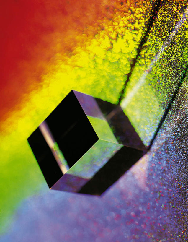 无人,竖图,室内,特写,白天,正面,彩虹,镜子,静物,阴影,朦胧,模糊,透明,反射,影子,摄影,影棚,镜像,镜面,光学,棱镜,通明,虹,虹桥,七彩虹,天虹,彩图,影棚拍摄,拍摄