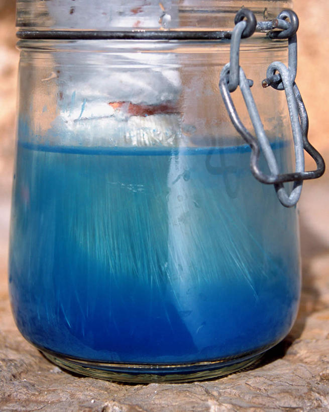 无人,竖图,室外,特写,白天,正面,玻璃,阴影,光线,笔,影子,办公用品,玻璃制品,文具,一个,粉色,阳光,玻璃瓶,画笔,瓶子,学习用品,单个,文具用品,一支,广口瓶,荡涤,洗濯,清洗,彩图