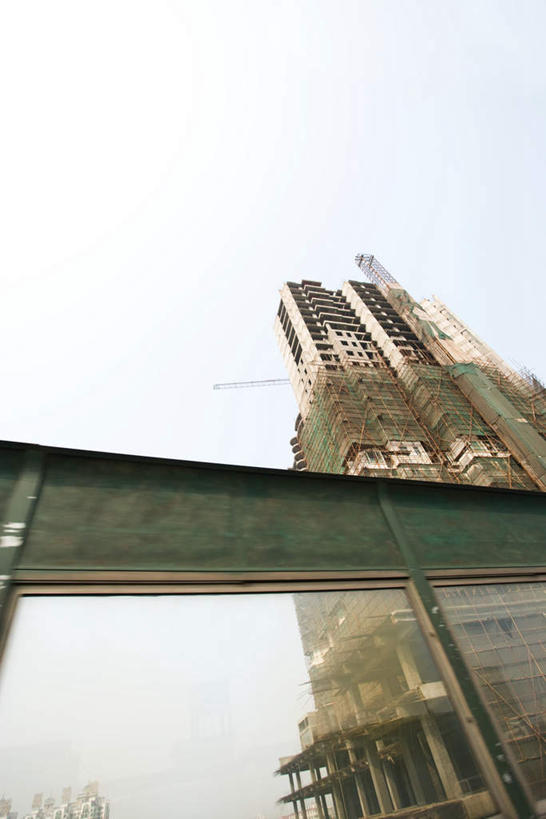 无人,高楼大厦,竖图,室外,白天,仰视,标志建筑,大厦,道路,地标,建筑,路,摩天大楼,公路,玻璃,广州,中国,亚洲,高架,建筑群,交通,建设,隔离,分隔,挡板,隔音,高架桥,东亚,广东,广东省,高架道路,跨线桥,中华人民共和国,华南地区,省会,广州市,粤,彩图,低角度拍摄,大楼,高层建筑,高楼,摩天楼