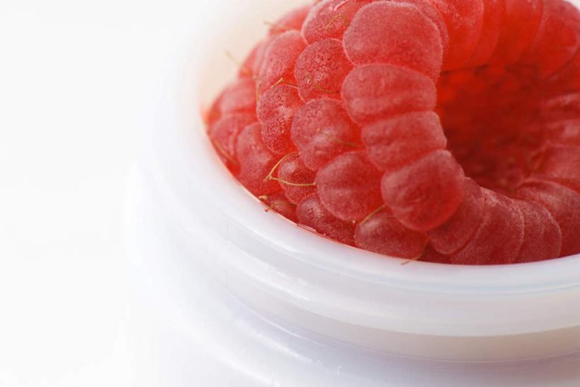 无人,横图,俯视,室内,特写,白天,白色背景,浆果,水果,托盘,新鲜,桑葚,生食,食品,果实,食物,一个,红色,容器,覆盆子,健康,摄影,有机食品,绿色食品,影棚,单个,彩图,高角度拍摄,影棚拍摄,拍摄