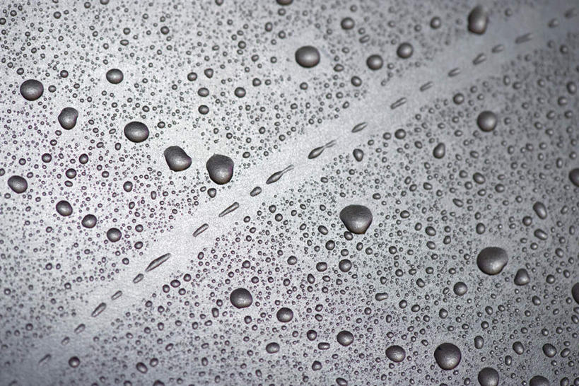 无人,横图,俯视,室内,特写,白天,水,一排,许多,整齐,透明,瓷砖,地砖,液体,水滴,地面,排列,虚线,明亮,队列,彩图,高角度拍摄