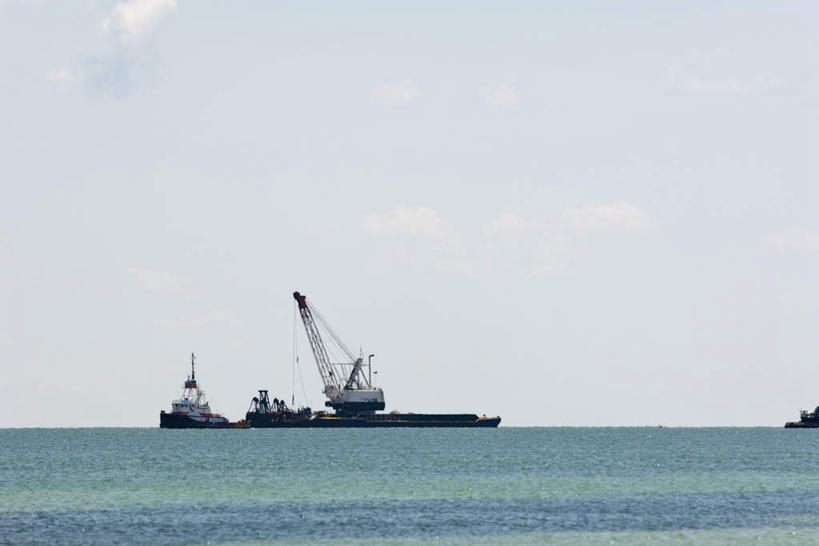 无人,横图,室外,白天,正面,海浪,海洋,美国,浪花,云,云朵,云彩,游轮,蓝色,白云,蓝天,天空,海水,交通工具,天,北美,北美洲,美洲,海景,北亚美利加洲,亚美利加洲,大海,风浪,海,海水的波动,近岸浪,涌浪,彩图