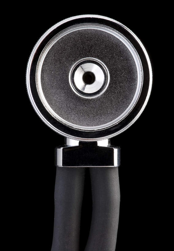 无人,竖图,室内,特写,白天,正面,静物,阴影,黑色背景,反射,圆形,影子,一个,听诊器,摄影,影棚,单个,医疗设备,医疗器械,医疗工具,检测工具,彩图,影棚拍摄,拍摄