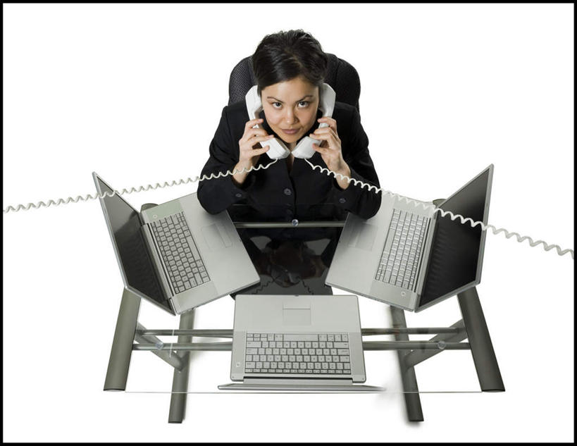 东方人,一个人,商务人士,商务女性,办公室,坐,说,打电话,横图,俯视,室内,白天,讨论,电脑,笔记本电脑,家具,桌子,电话,椅子,亚洲,仅一个年轻女性,仅一个女性,仅一个人,握,套装,网络,办公桌,繁忙,拿,拿着,注视,黄种人,通讯设备,话筒,会议椅,观察,看,电话线,握着,观看,办公椅,三台,察看,无线,固定电话,关注,通信设备,忙碌,商务装,无线网络,无线上网,便携式电脑,工薪阶层,办公家具,商务椅,培训椅,劳碌,交流,手提电脑,年轻女性,女人,女性,亚洲人,白领,上班族,电话机,沟通,讲话,交谈,商讨,说话,谈话,通话,坐着,彩图,高角度拍摄,全身