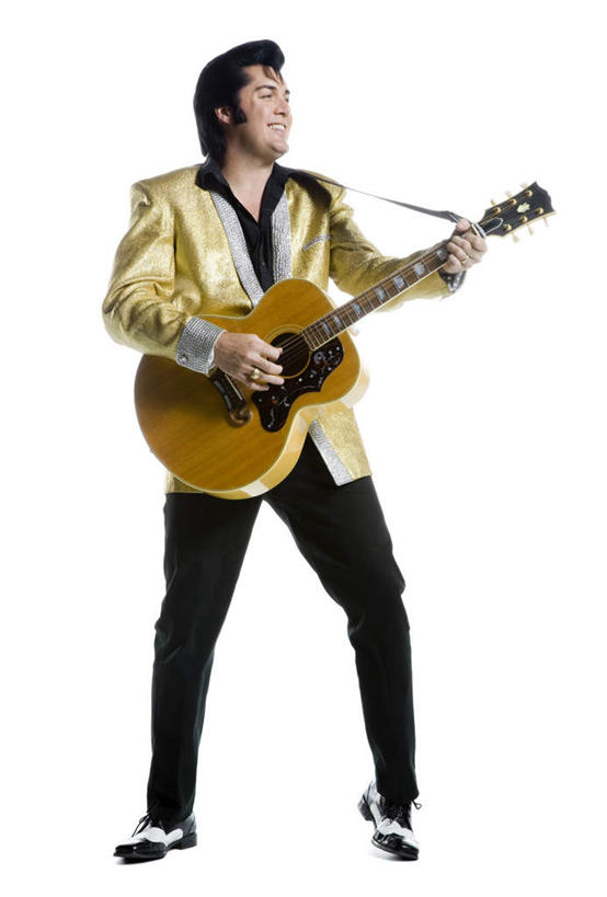 西方人,背,一个人,站,竖图,室内,白天,白色背景,正面,欧洲,欧洲人,仅一个男性,仅一个人,仅一个中年男性,一把,握,服装,吉他,乐器,弦乐器,拿,拿着,注视,衣服,黄色,背着,观察,看,站着,弹,握着,摄影,服饰,影棚,观看,张开双腿,察看,衣着,穿着,关注,弹拨弦鸣乐器,表演服,演出服,背负,衣饰,展开双腿,道具服,男人,男性,中年男性,白种人,站立,彩图,全身,影棚拍摄,拍摄,弹拨弦乐器,伸展双腿