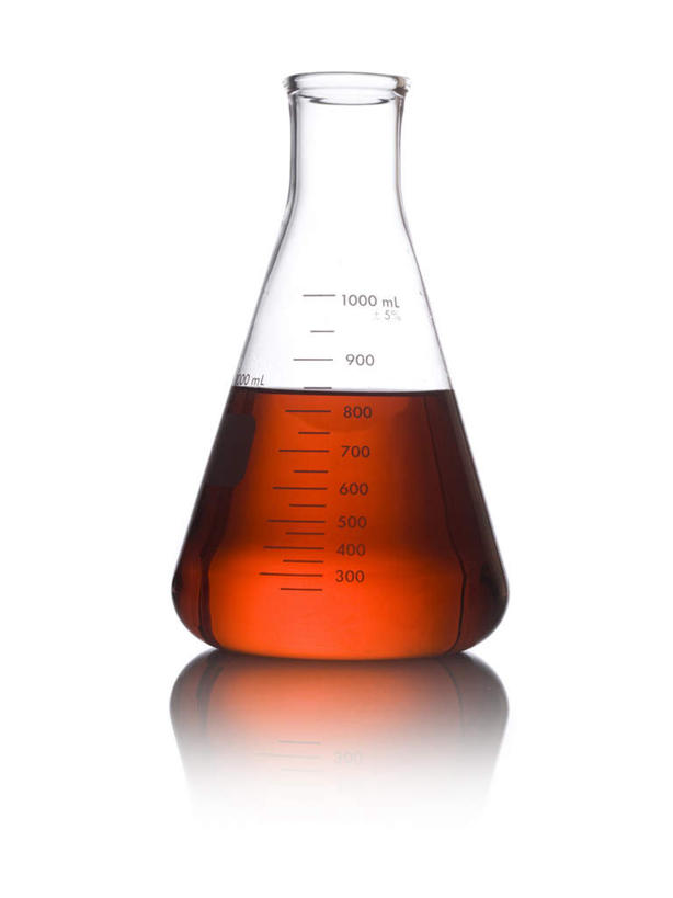 无人,竖图,室内,特写,白天,白色背景,正面,实验,仪器,静物,阴影,研究,透明,反射,分析,化学,测试,烧瓶,液体,影子,玻璃制品,一个,红色,玻璃瓶,瓶子,器皿,摄影,影棚,单个,玻璃仪器,试验耗材,实验用品,平底烧瓶,彩图,影棚拍摄,拍摄